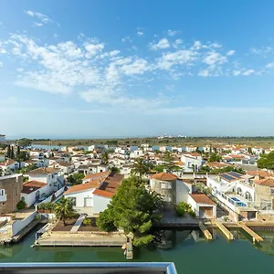 Nido 550 Garbi , Roses Espagne
